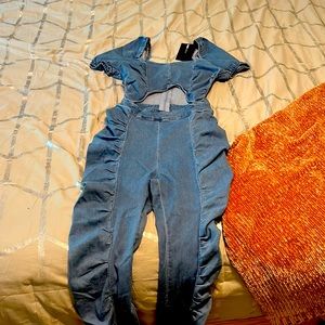 BRAND NEW fashion nova jumpsuit